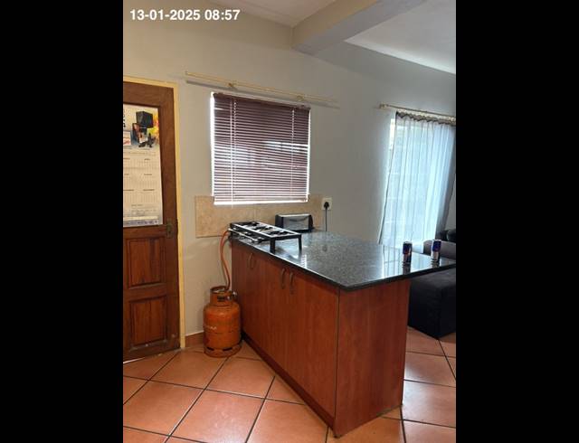 3 BEDROOM HOUSE TO LET IN WEST ACRES